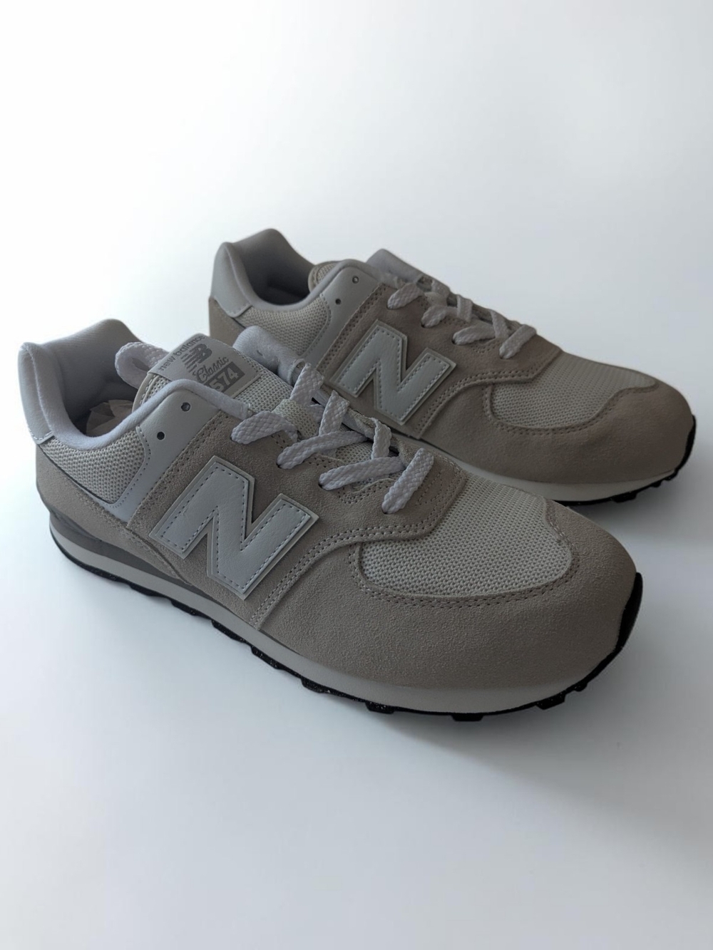 New Balance 574 Core Grey White Kids Size 6.5 Youth Sneakers GC574EVW Shoe - Picture 4 of 8